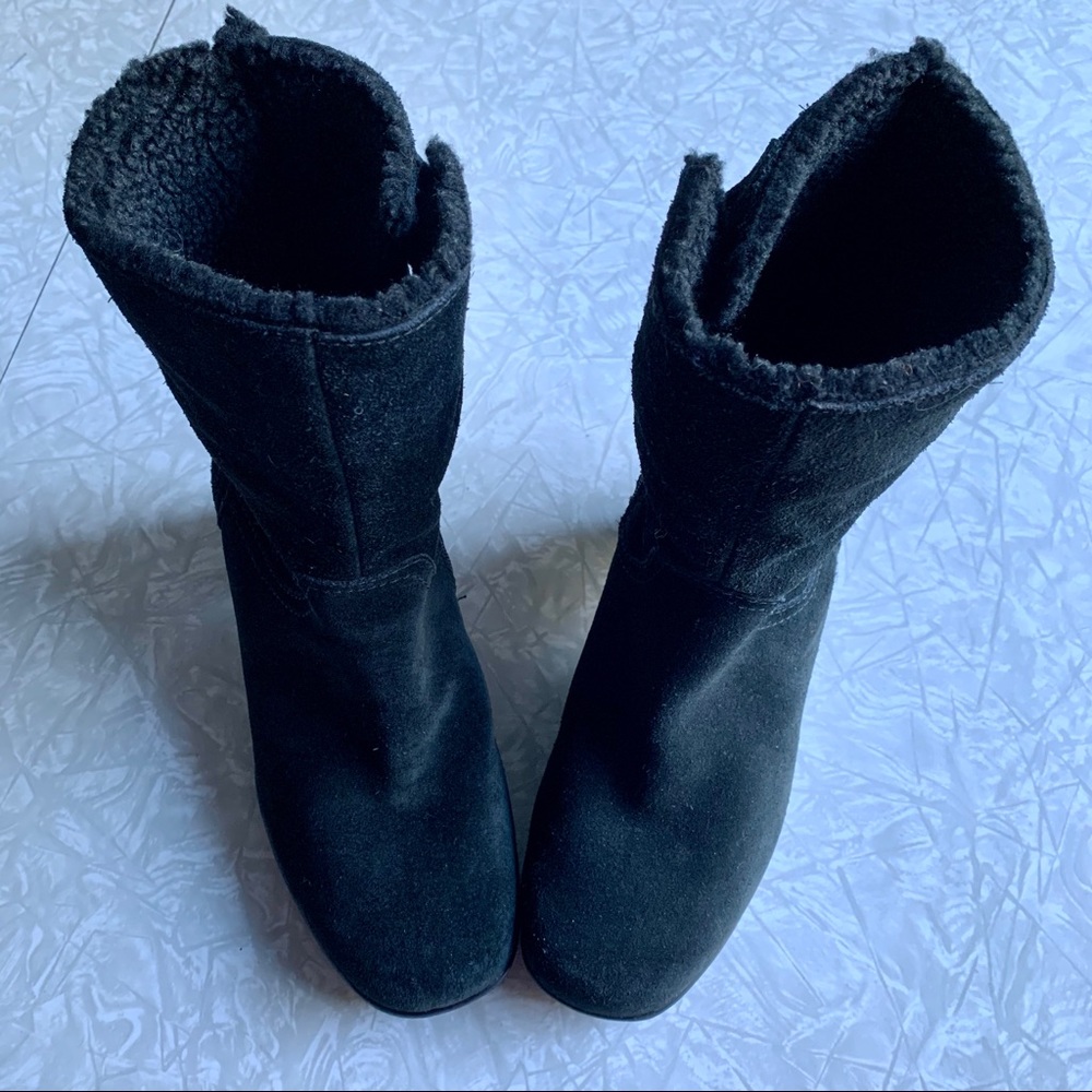 NWOT Clarks Suede/Fur Winter Ankle Boots 7.5